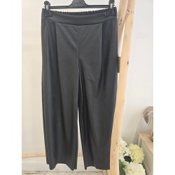 Pantalón negro polipiel