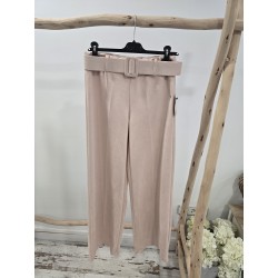 Pantalón rosa tipo antelina