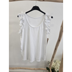 Camiseta blanca volantitos...
