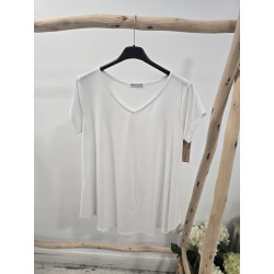 Camiseta blanca pico vuelo