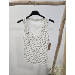 Camiseta blanca florecitas