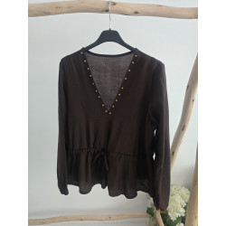 Blusa cacao tachuelas