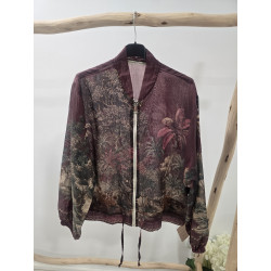 Bomber estampada burdeos