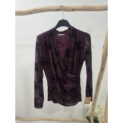 Camiseta burdeos flores...