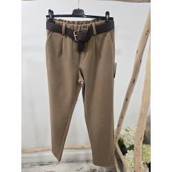 Pantalón tipo antelina beige