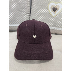 Gorra corazón burdeos